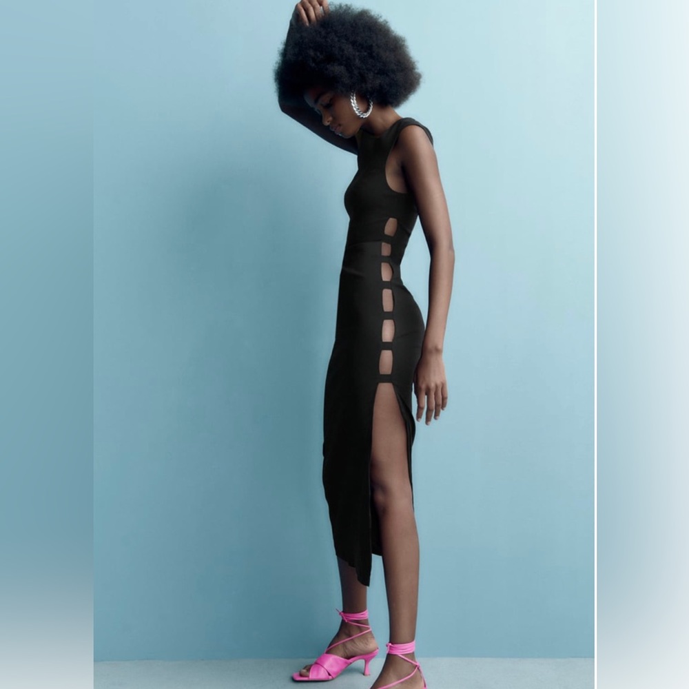SIDE CUT OUT MIDI DRESS - Picture 4 of 9